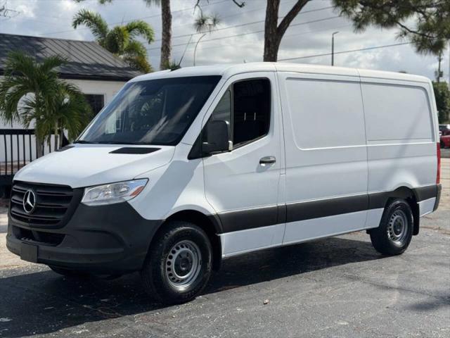 2022 Mercedes-Benz Sprinter 1500 Standard Roof I4 for sale in Miami, FL