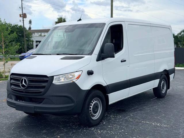 2022 Mercedes-Benz Sprinter 1500 Standard Roof I4 for sale in Miami, FL