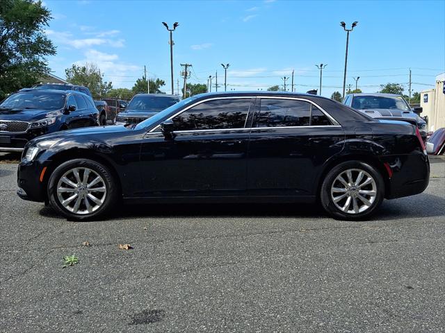 2019 Chrysler 300 Touring AWD 2019 Chrysler 300 Touring AWD
