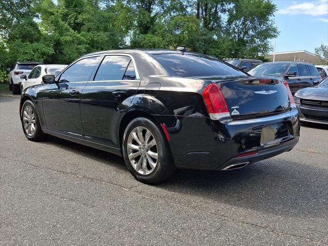 2019 Chrysler 300 Touring AWD 2019 Chrysler 300 Touring AWD