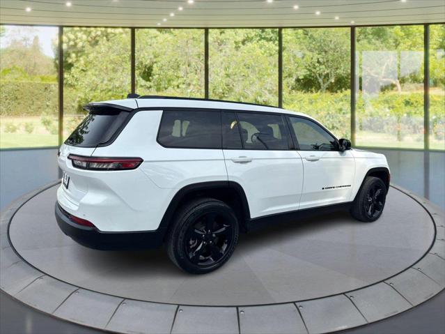 2022 Jeep Grand Cherokee L Altitude 4x4