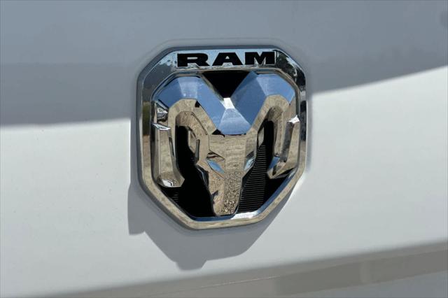2024 Ram 3500 Big Horn Crew Cab 4x4 8' Box