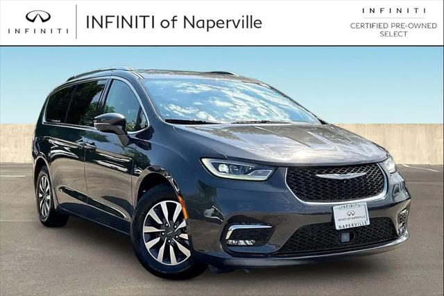 2021 Chrysler Pacifica Hybrid Touring L for sale in Naperville, IL