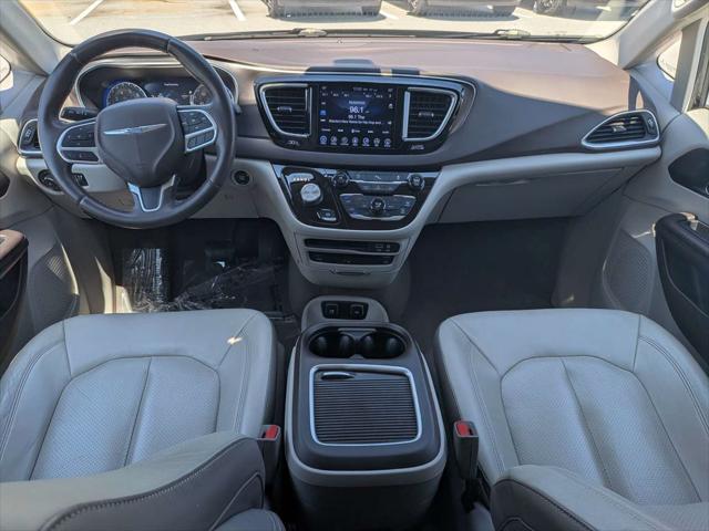 2017 Chrysler Pacifica Touring-L Plus