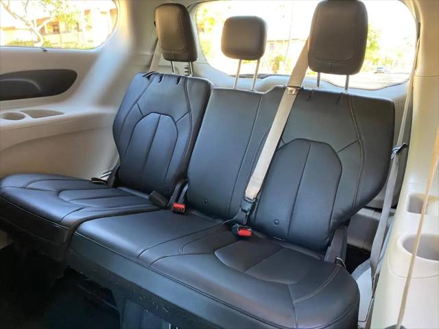 2020 Chrysler Pacifica Touring L