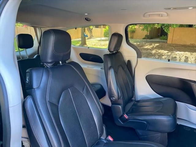 2020 Chrysler Pacifica Touring L