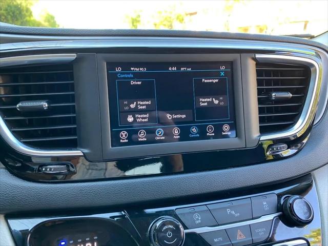 2020 Chrysler Pacifica Touring L