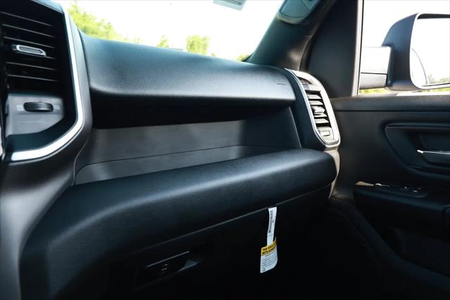 2026 Ram 1500 Express Crew Cab 4x4 57 Box