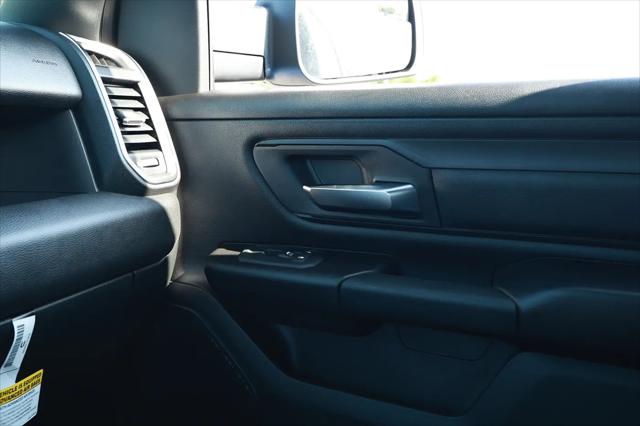 2026 Ram 1500 Express Crew Cab 4x4 57 Box