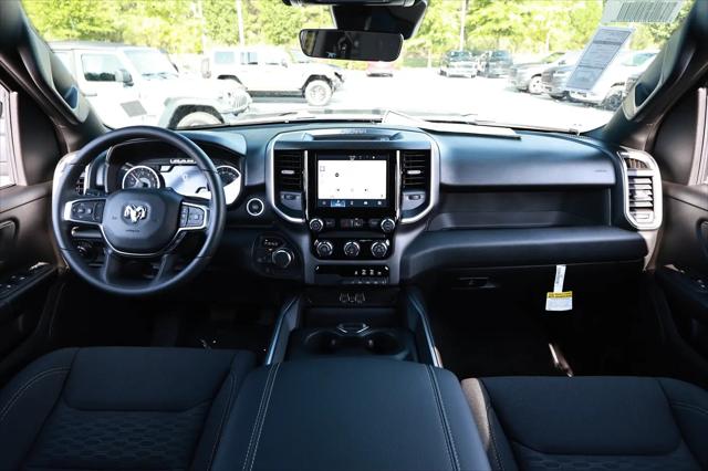 2026 Ram 1500 Express Crew Cab 4x4 57 Box