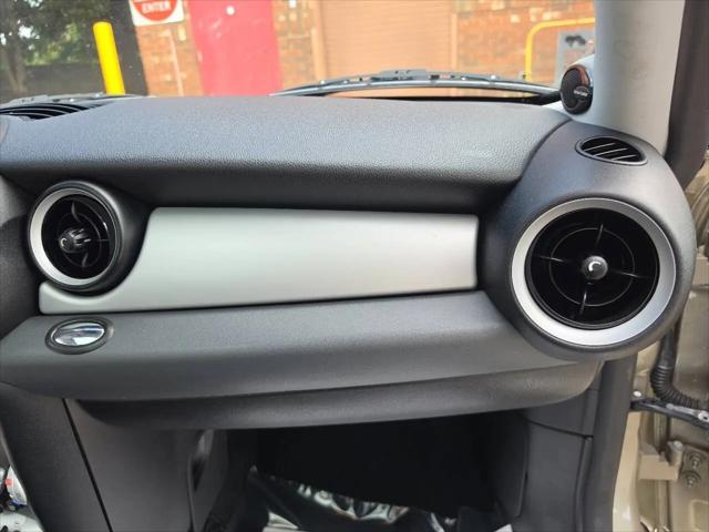 2010 MINI Cooper Cooper
