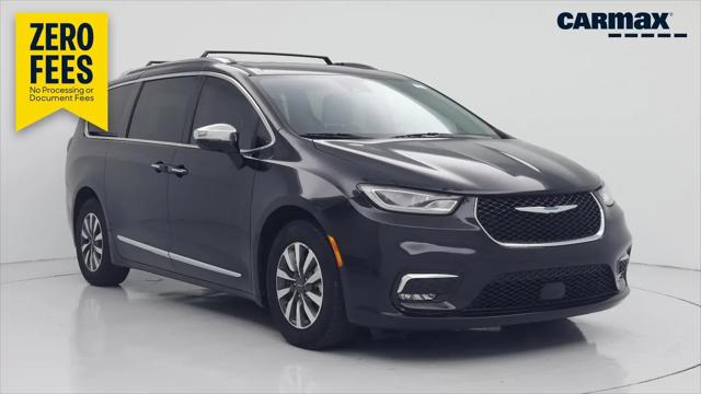 2021 Chrysler Pacifica Hybrid Limited for sale in Madison, WI