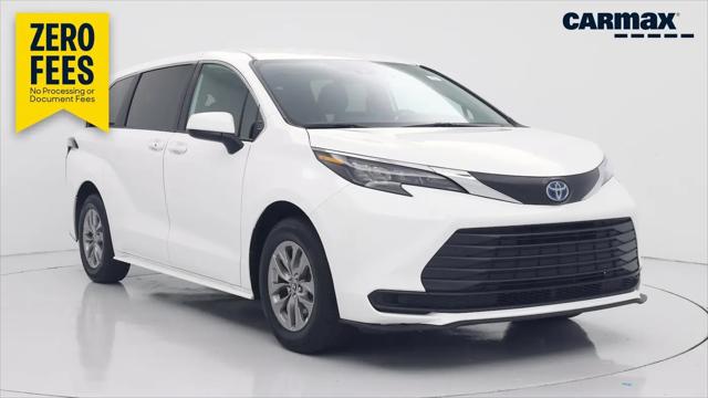 2025 Toyota Sienna LE for sale in Indianapolis, IN