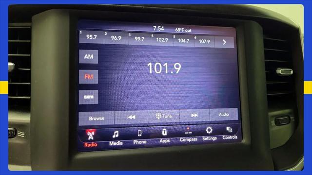 2021 Ram 1500 Big Horn Crew Cab 4x4 5'7" Box