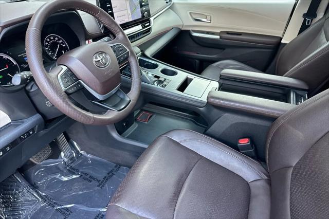 2021 Toyota Sienna Platinum