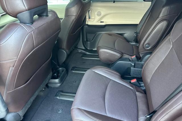 2021 Toyota Sienna Platinum
