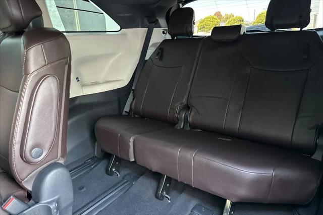 2021 Toyota Sienna Platinum