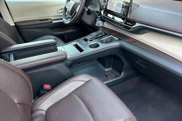 2021 Toyota Sienna Platinum