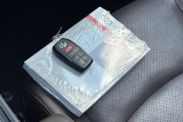 2021 Toyota Sienna Platinum