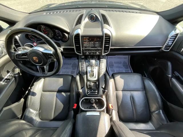 2016 Porsche Cayenne Cayenne