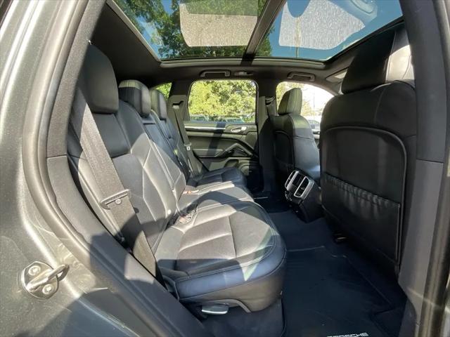 2016 Porsche Cayenne Cayenne