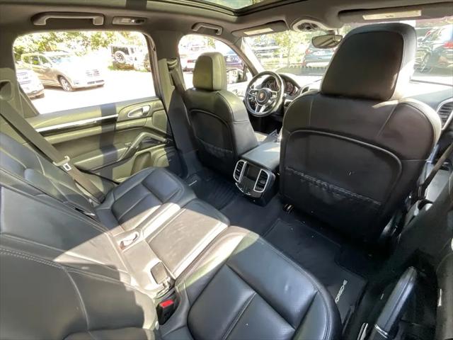 2016 Porsche Cayenne Cayenne