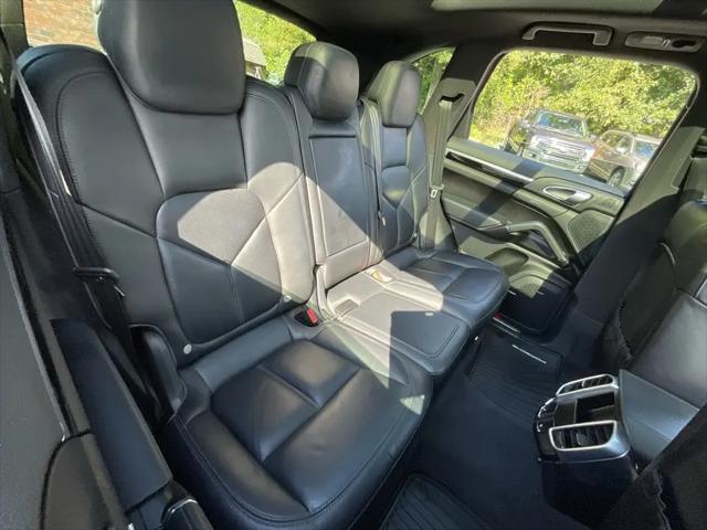 2016 Porsche Cayenne Cayenne