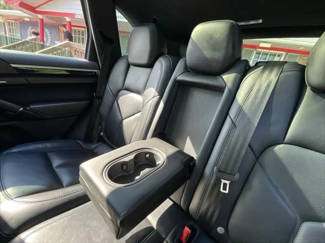 2016 Porsche Cayenne Cayenne