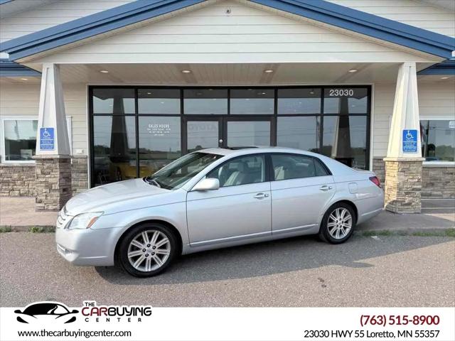 2005 Toyota Avalon Limited for sale in Loretto, MN