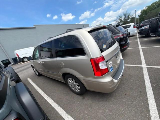 2014 Chrysler Town & Country Touring for sale in Silver Spring, MD