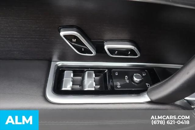 2025 Land Rover Range Rover P400 SE 7 Seat
