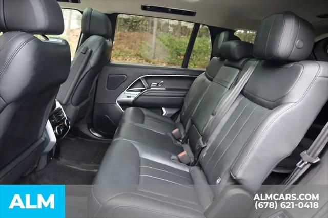 2025 Land Rover Range Rover P400 SE 7 Seat