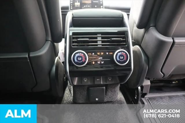 2025 Land Rover Range Rover P400 SE 7 Seat