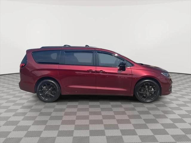 2023 Chrysler Pacifica Limited AWD
