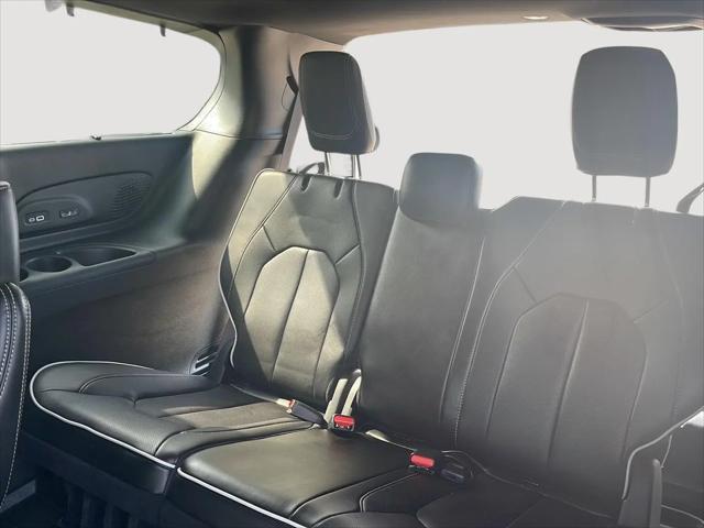 2023 Chrysler Pacifica Limited AWD