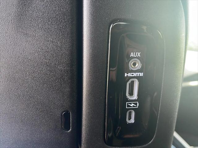 2023 Chrysler Pacifica Limited AWD