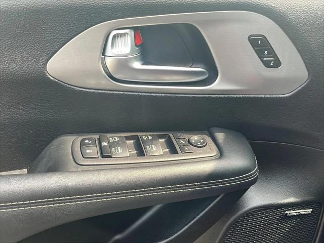 2023 Chrysler Pacifica Limited AWD