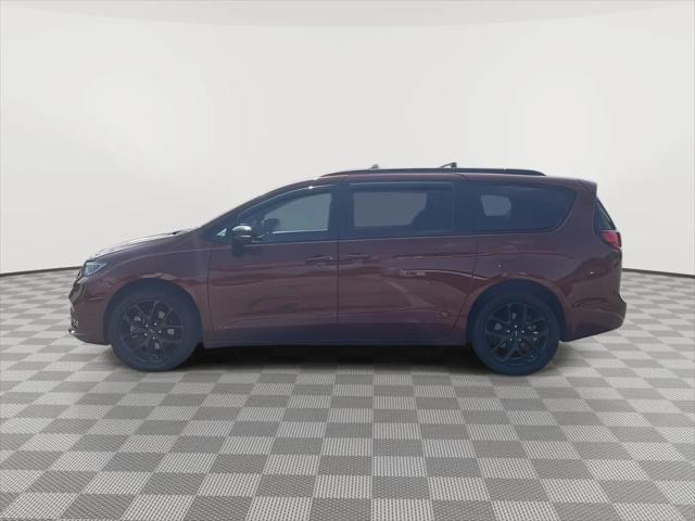 2023 Chrysler Pacifica Limited AWD