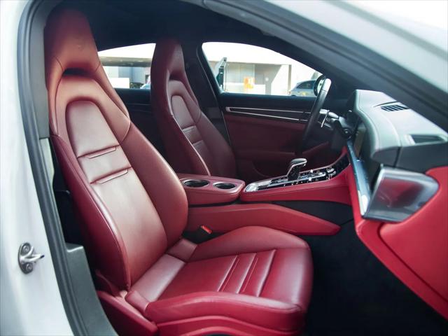 2023 Porsche Panamera Platinum Edition