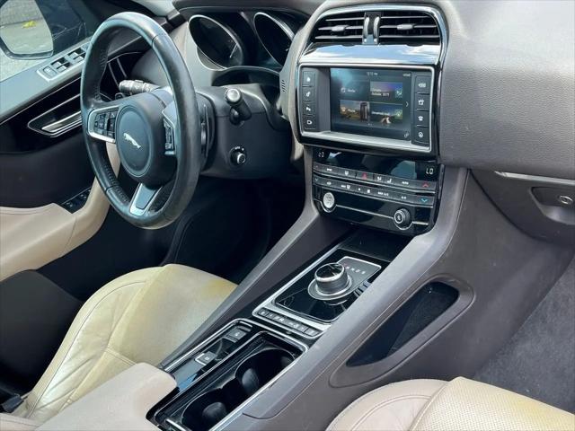 2018 Jaguar F-PACE 25t Prestige