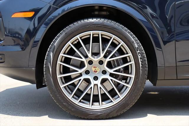 2023 Porsche Cayenne Platinum Edition