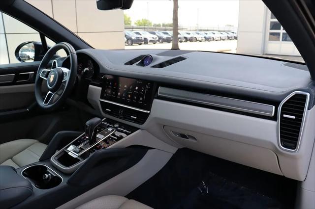 2023 Porsche Cayenne Platinum Edition