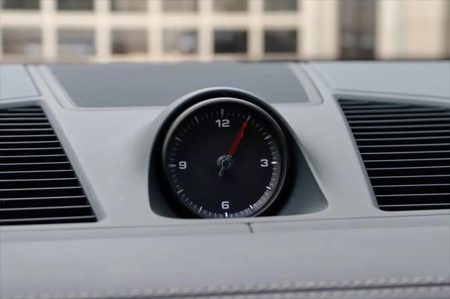 2023 Porsche Cayenne Platinum Edition