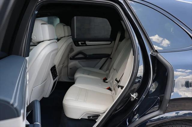 2023 Porsche Cayenne Platinum Edition