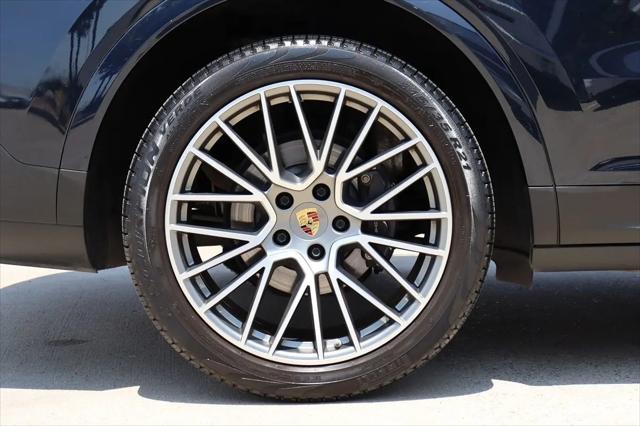 2023 Porsche Cayenne Platinum Edition