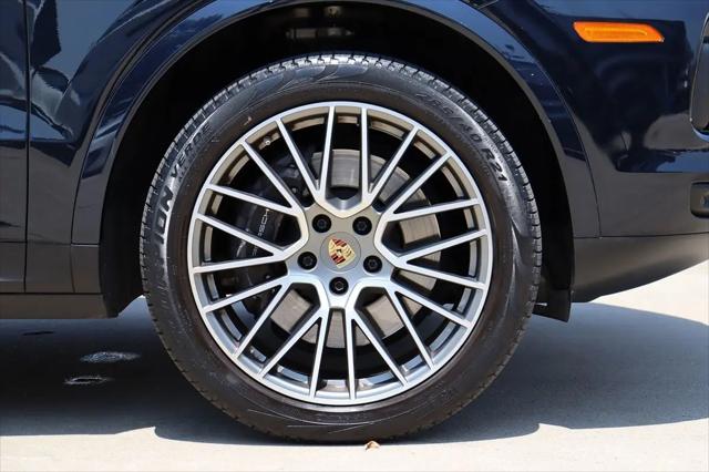 2023 Porsche Cayenne Platinum Edition