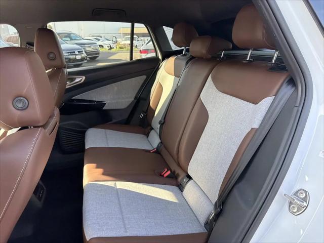 2023 Volkswagen ID.4 Pro