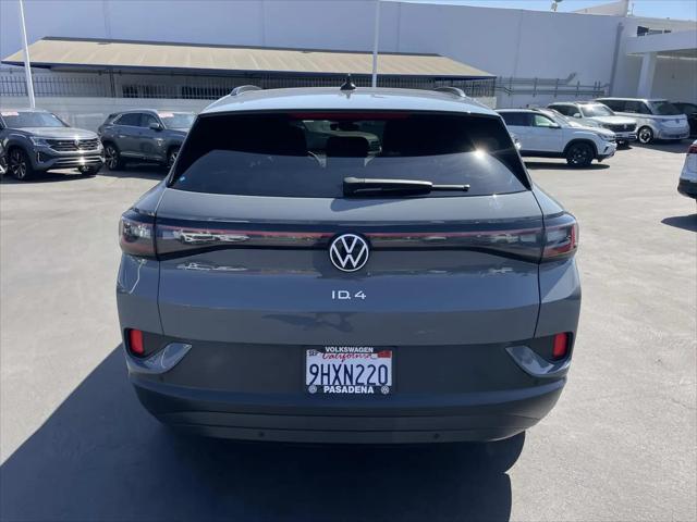 2023 Volkswagen ID.4 Pro