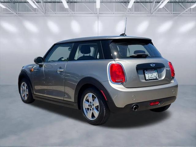 2017 MINI Hardtop Cooper