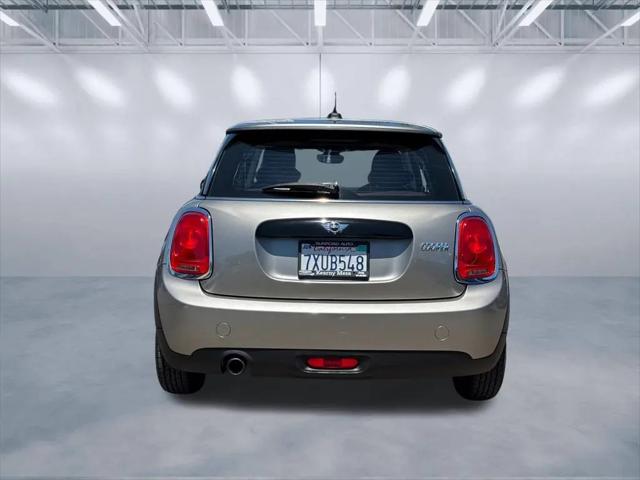 2017 MINI Hardtop Cooper